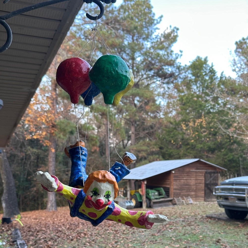 Vintage Los Gatos Mexico Folk Art 70’s Paper Mache Clown w/ 4 Colorful Balloons
